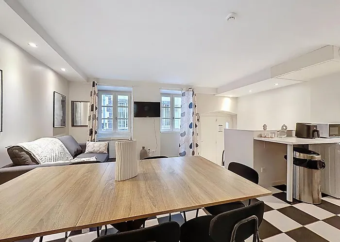 Charme&cachet T3 Atypique, Centre Historique * Clermont-Ferrand