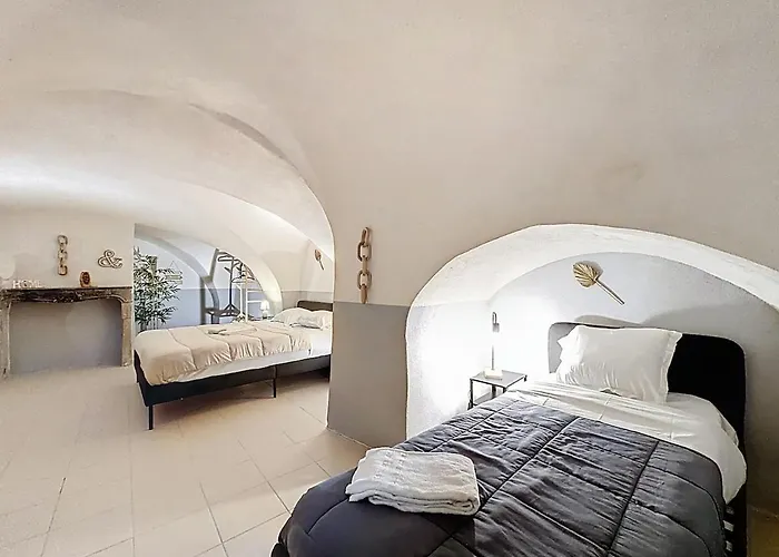 Charme&cachet T3 Atypique, Centre Historique Appartement *